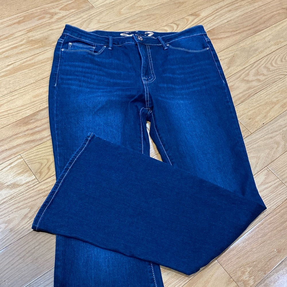 Seven7 Jeans